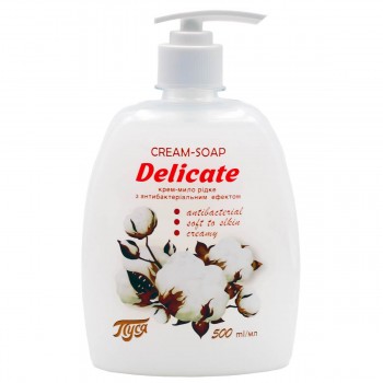 zhidkoe-krem-mylo-s-antibakterial-nom-ehffektom-pusja-delicate-500-ml