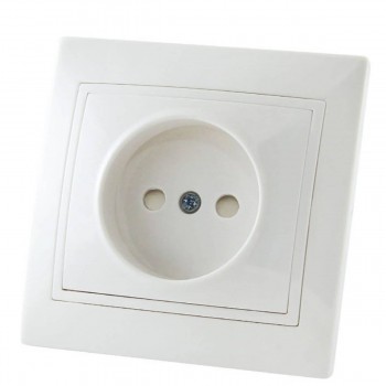 rozetka-belaja-tdm-s-zashhitnymi-shtorkami-tajjmyr-sq1814-0015